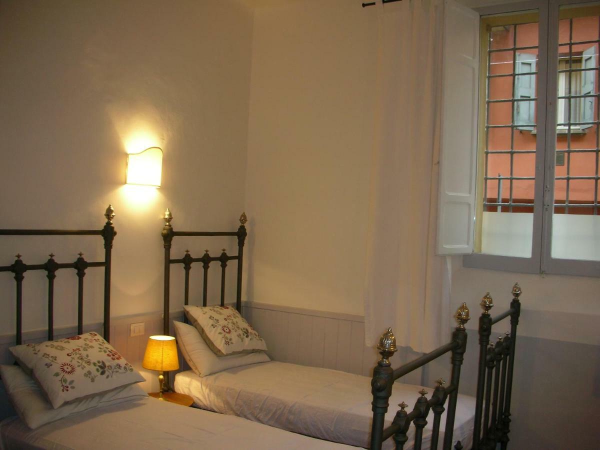 Nice Apartments In Downtown بولونيا المظهر الخارجي الصورة